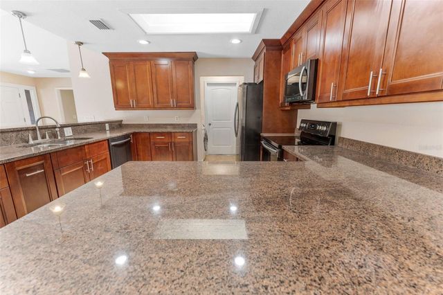 13721 LAZY OAK DRIVE, Tampa, FL 33613