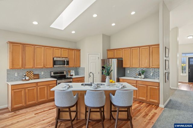 2145 Banyonwood Av NW, Salem, OR 97304