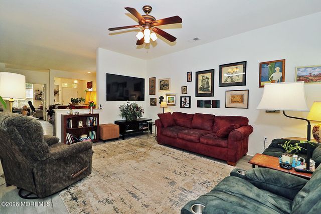 27 Vineyard Way, Barnegat, NJ 08005