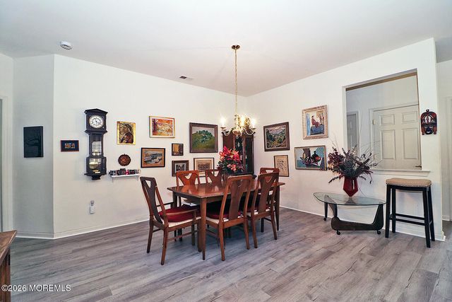 27 Vineyard Way, Barnegat, NJ 08005