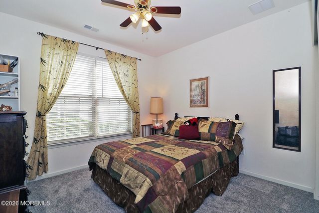 27 Vineyard Way, Barnegat, NJ 08005