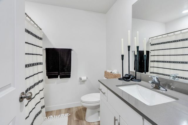 947 W TERRACOTTA DR, Saratoga Springs, UT 84045
