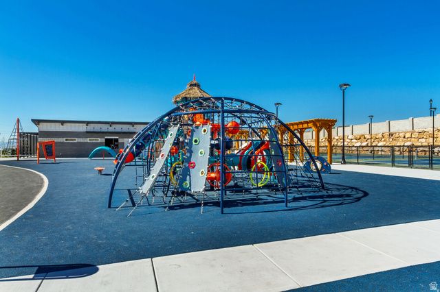 947 W TERRACOTTA DR, Saratoga Springs, UT 84045