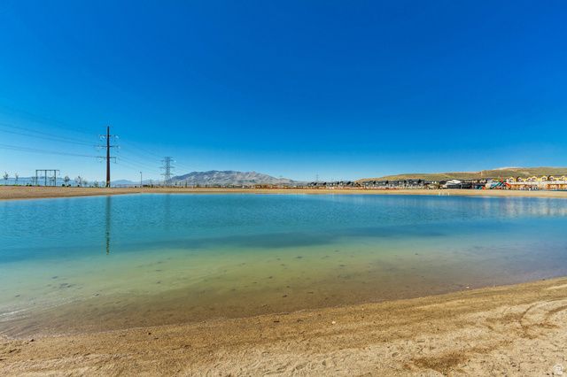 947 W TERRACOTTA DR, Saratoga Springs, UT 84045