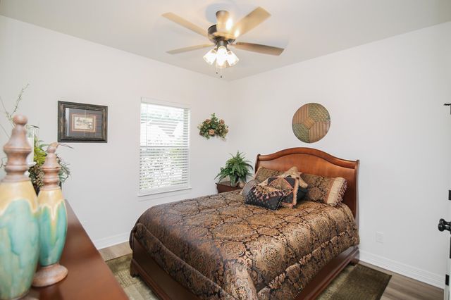 123 Pintail Ln, Hallsville, TX 75650
