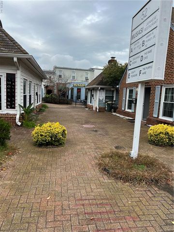 49 W Queens Way WAY, Hampton, VA 23669