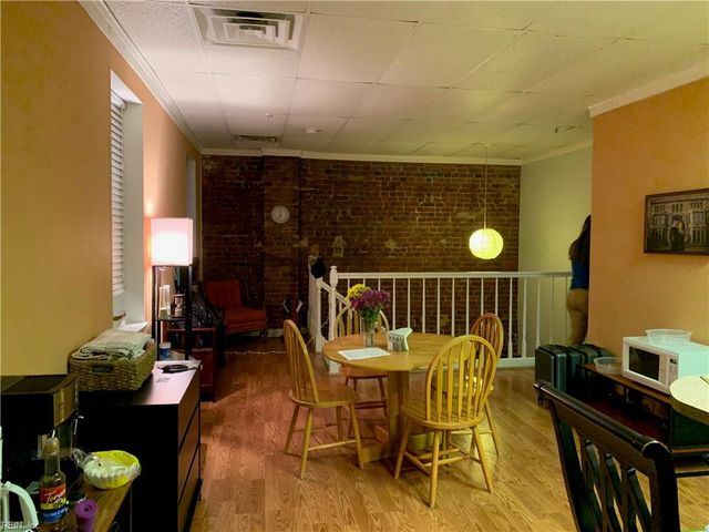 49 W Queens Way WAY, Hampton, VA 23669