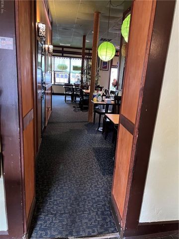 49 W Queens Way WAY, Hampton, VA 23669