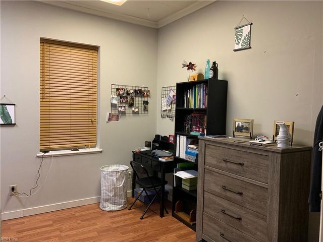 49 W Queens Way WAY, Hampton, VA 23669