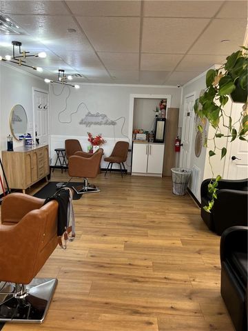 49 W Queens Way WAY, Hampton, VA 23669