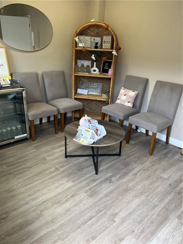 49 W Queens Way WAY, Hampton, VA 23669