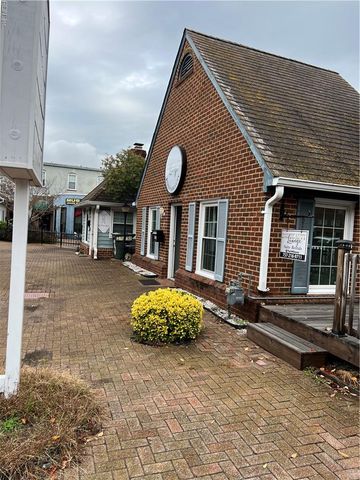 49 W Queens Way WAY, Hampton, VA 23669