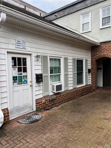 49 W Queens Way WAY, Hampton, VA 23669