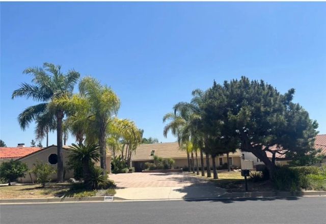 2534 E Vista, Upland, CA 91784