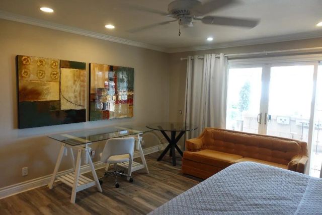 2534 E Vista, Upland, CA 91784