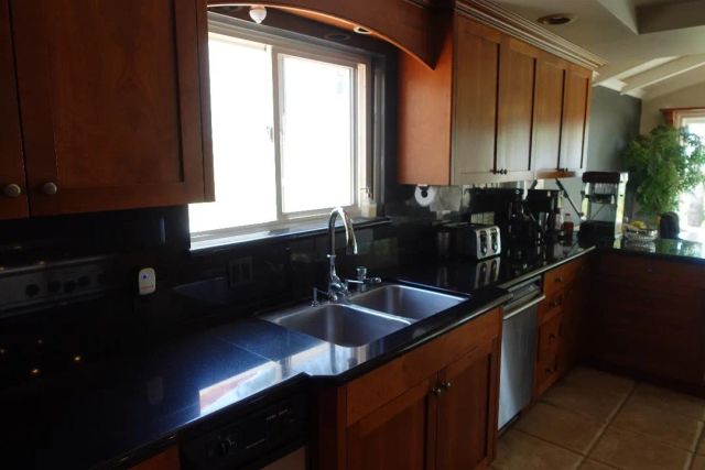 2534 E Vista, Upland, CA 91784