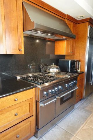 2534 E Vista, Upland, CA 91784