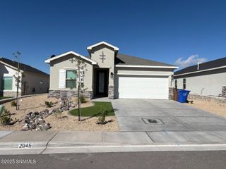2045 Montosa Street, Las Cruces, NM 88012