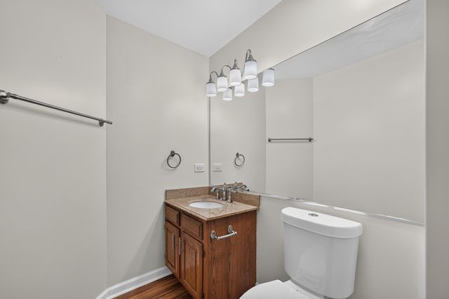 1093 Brighton Drive, Carol Stream, IL 60188