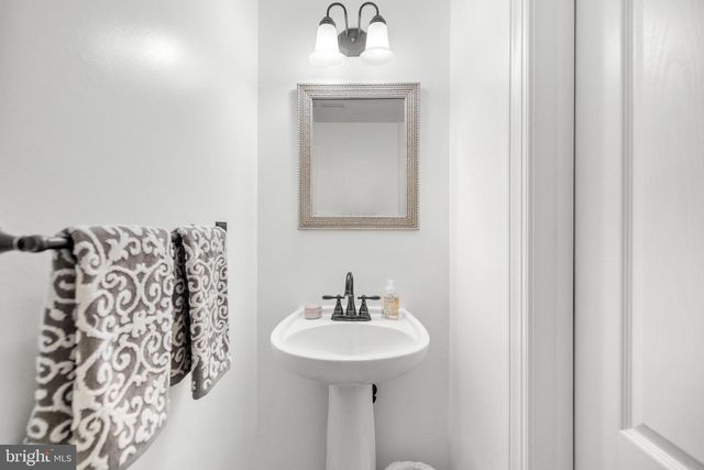 5236 BRAWNER PL, Alexandria, VA 22304