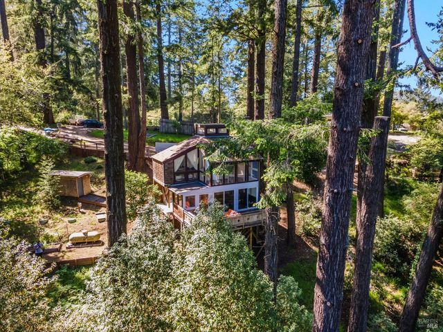 55 Sylvan Way, Woodacre, CA 94973