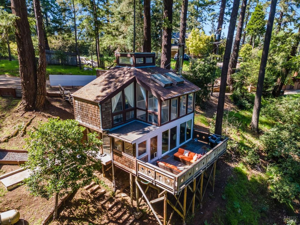 55 Sylvan Way, Woodacre, CA 94973