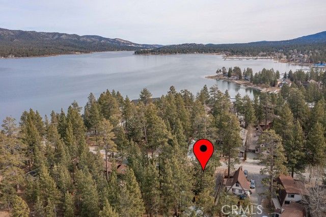 332 Vista, Big Bear Lake, CA 92315