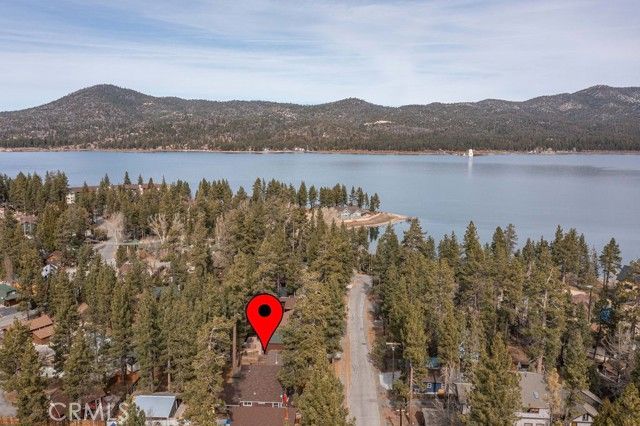 332 Vista, Big Bear Lake, CA 92315