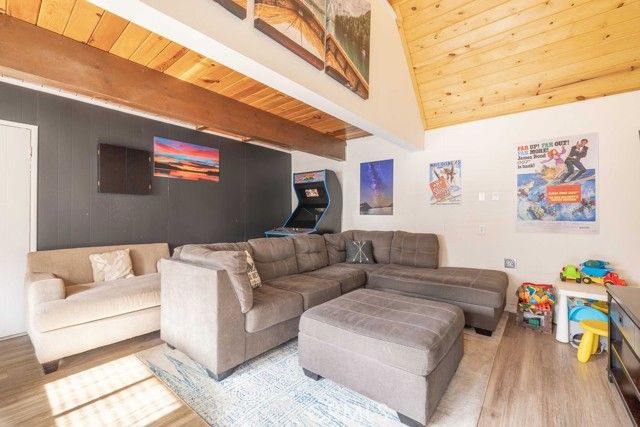 332 Vista, Big Bear Lake, CA 92315