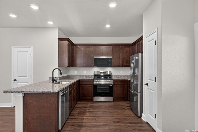 7625 AGAVE BND, San Antonio, TX 78253