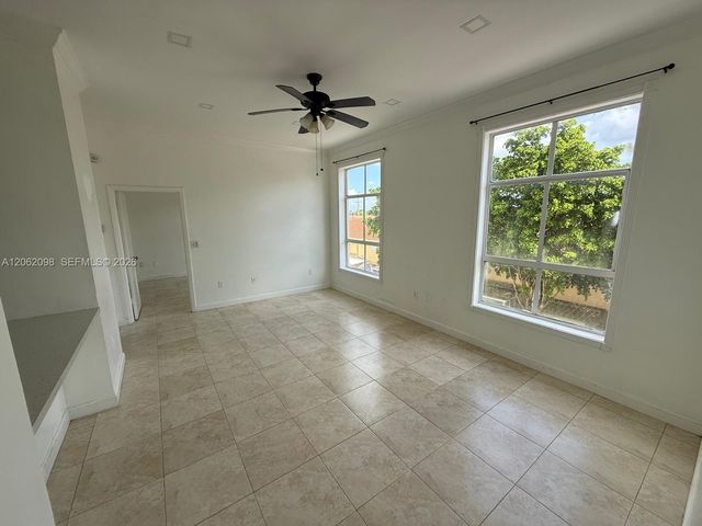 7420 W 20th Ave 355, Hialeah, FL 33016