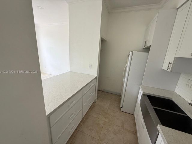 7420 W 20th Ave 355, Hialeah, FL 33016
