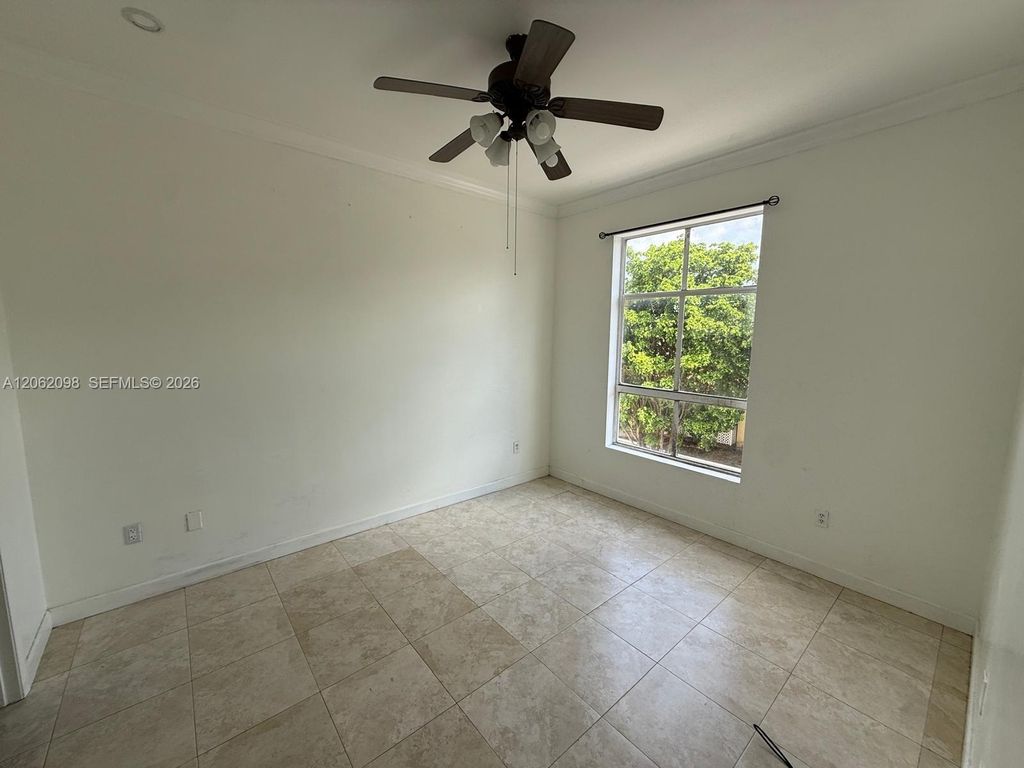7420 W 20th Ave 355, Hialeah, FL 33016