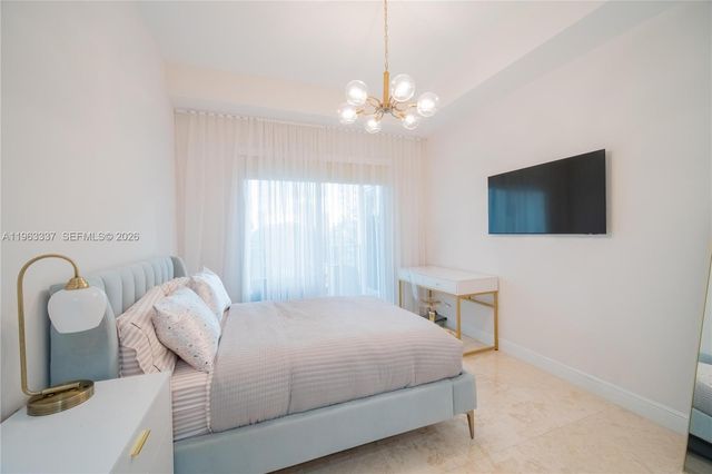 20000 E Country Club Dr 409, Aventura, FL 33180