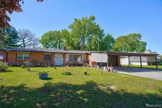 4202 Greenbrook Lane, Flint, MI 48507