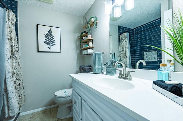 6504 39TH AVENUE W, Bradenton, FL 34209