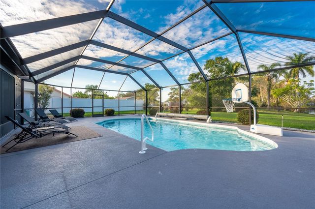 6504 39TH AVENUE W, Bradenton, FL 34209