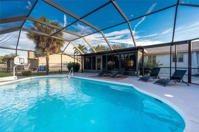 6504 39TH AVENUE W, Bradenton, FL 34209