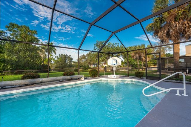 6504 39TH AVENUE W, Bradenton, FL 34209