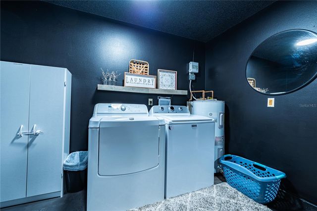 6504 39TH AVENUE W, Bradenton, FL 34209