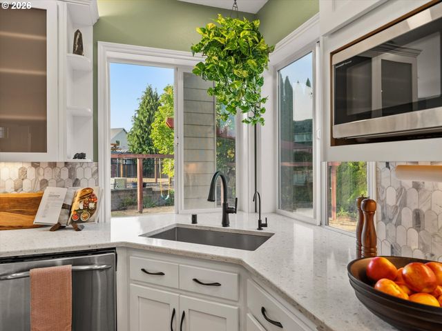 13704 Nw 49TH Ave, Vancouver, WA 98685