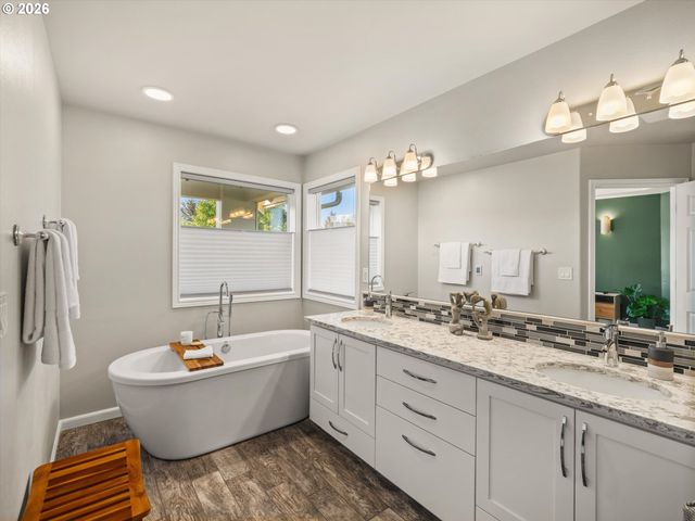 13704 Nw 49TH Ave, Vancouver, WA 98685