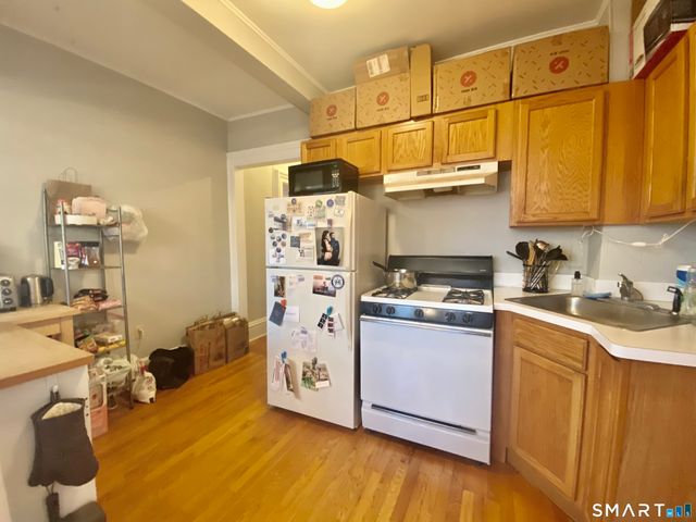 239 Edwards Street 2E, New Haven, CT 06511
