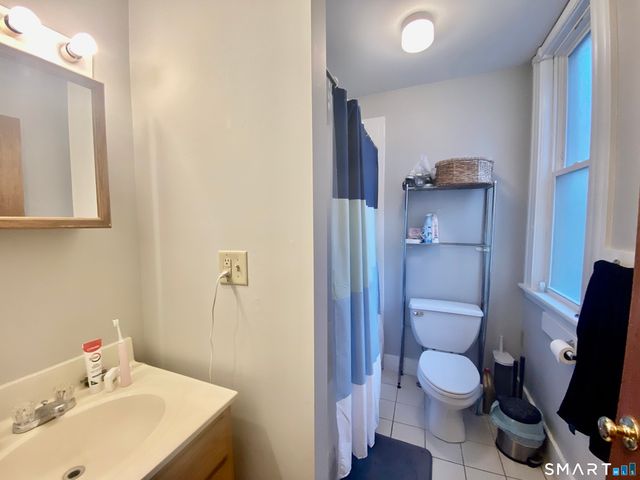 239 Edwards Street 2E, New Haven, CT 06511