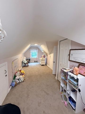 11 Mason Rd, Dudley, MA 01571