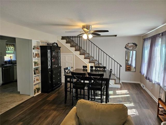 716 W Hurt Street, Liberty, MO 64068