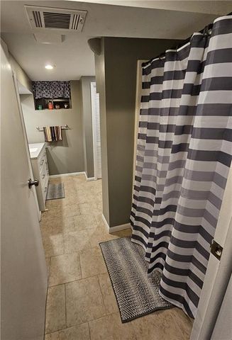 716 W Hurt Street, Liberty, MO 64068