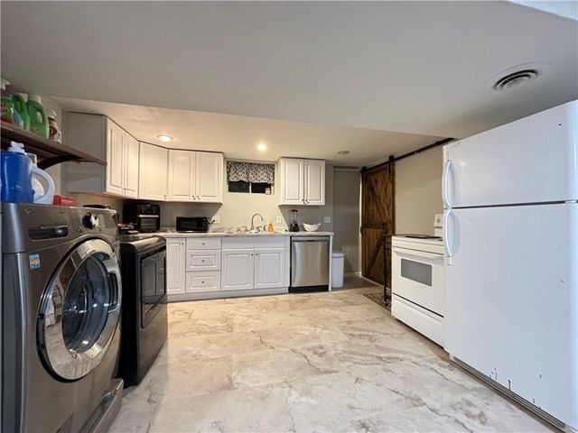 716 W Hurt Street, Liberty, MO 64068