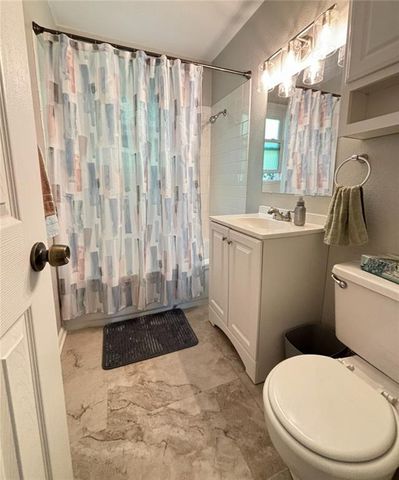 716 W Hurt Street, Liberty, MO 64068