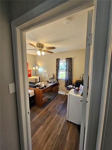 716 W Hurt Street, Liberty, MO 64068